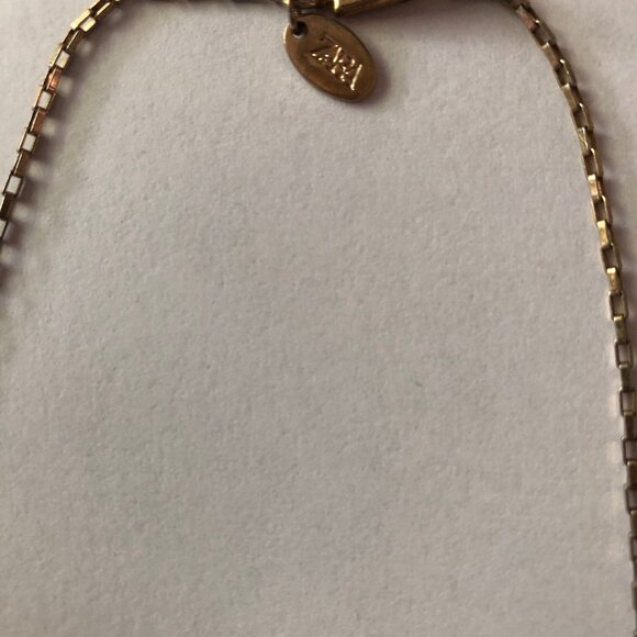 Zara gold tone pineapple pendant metal chain necklace 16" preloved - Picture 4 of 5